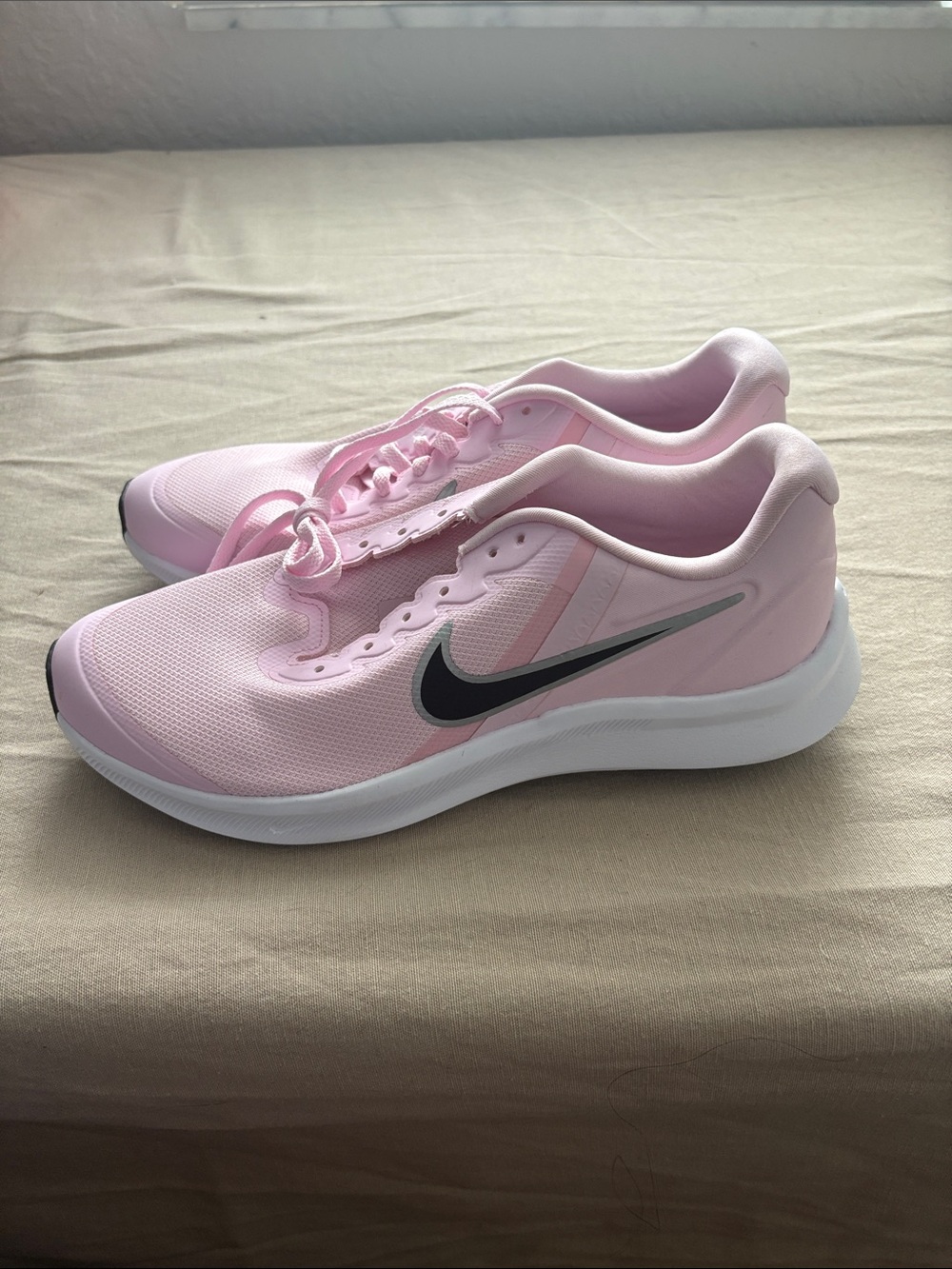 Nike Pink Women's Lightweight Running Shoes with Black Swoosh